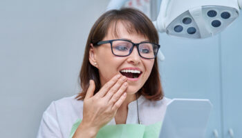 Why Porcelain Crowns Look Natural